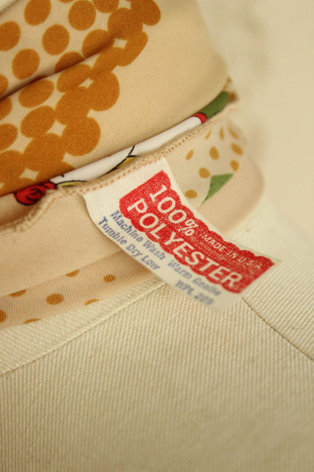 Vintage 1970s Vera Neumann Mod Portrait Print Scarf
