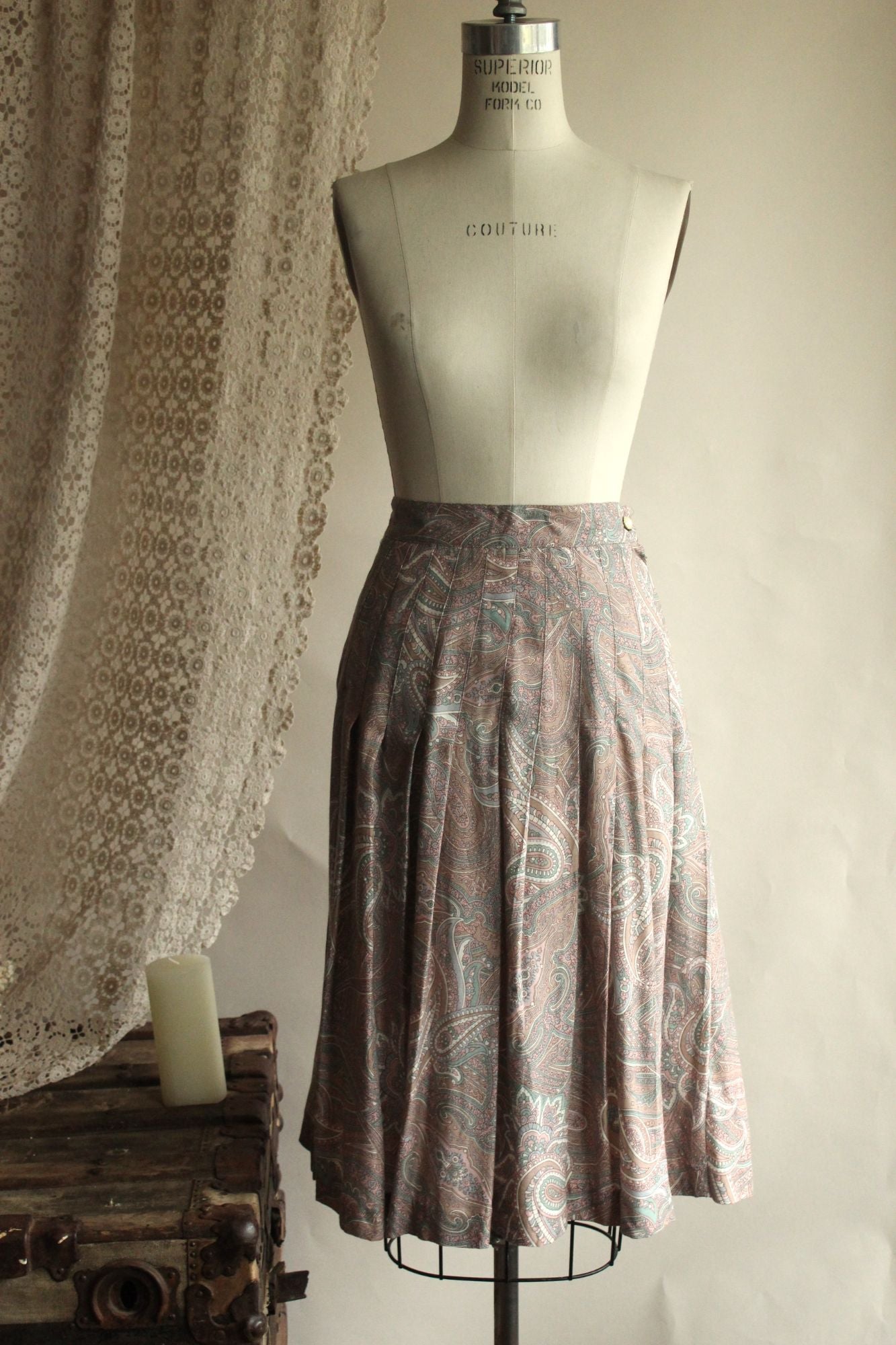 Vintage 1990s SK & Company Pleated  Paisley Print Skirt