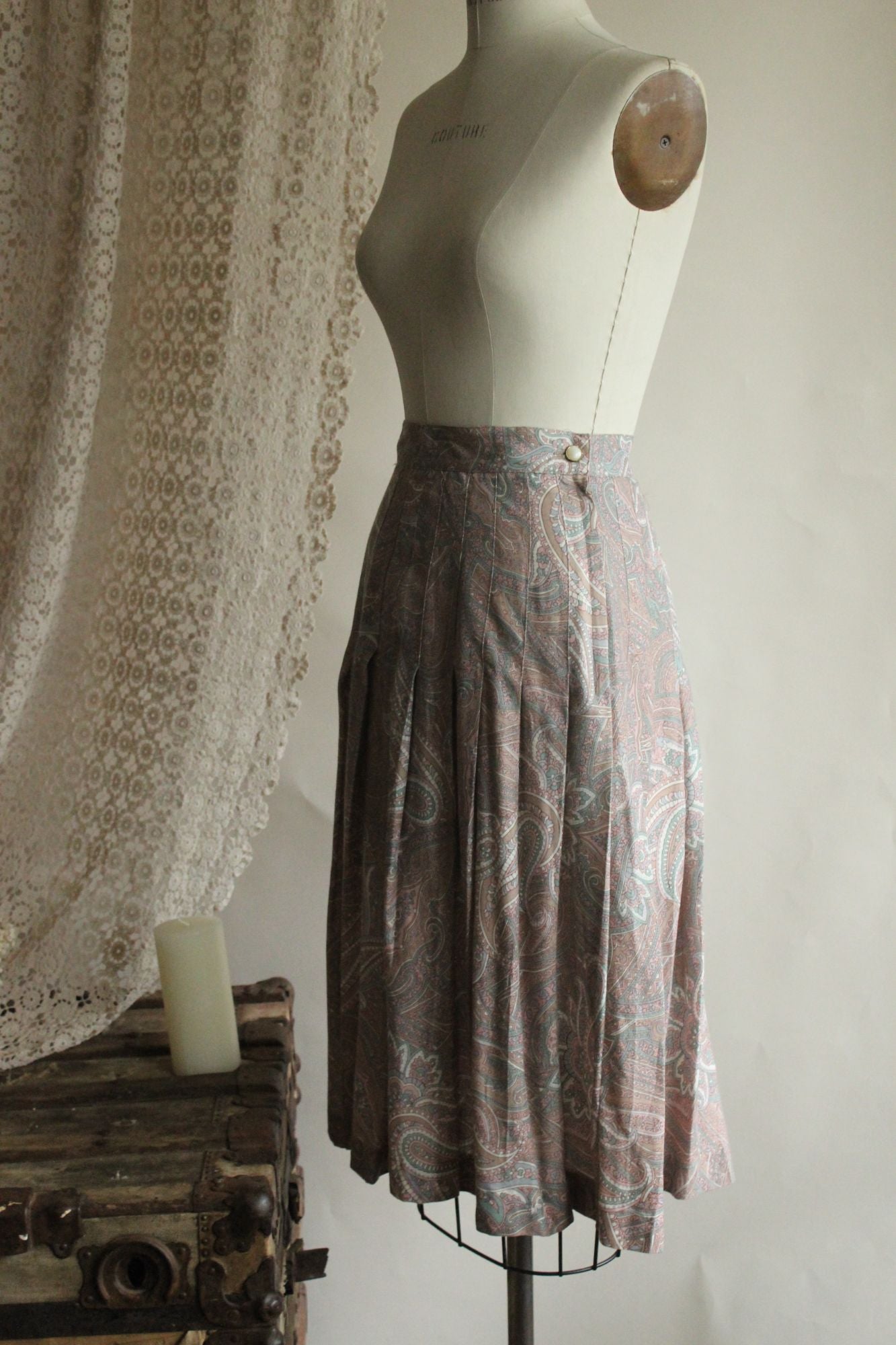 Vintage 1990s SK & Company Pleated  Paisley Print Skirt