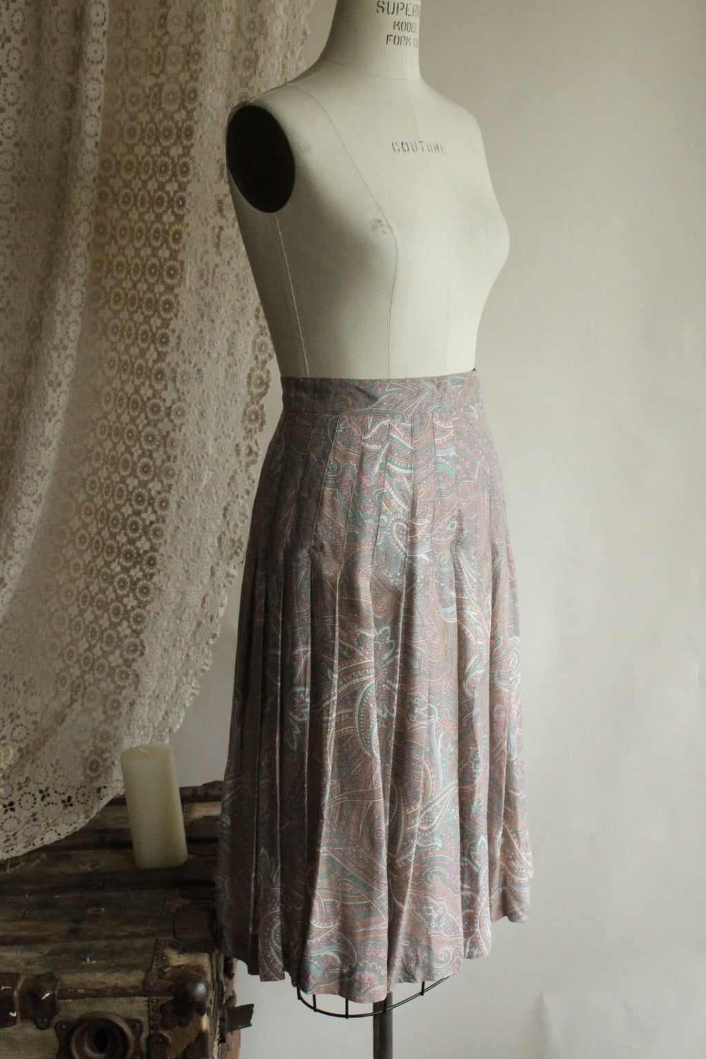 Vintage 1990s SK & Company Pleated  Paisley Print Skirt