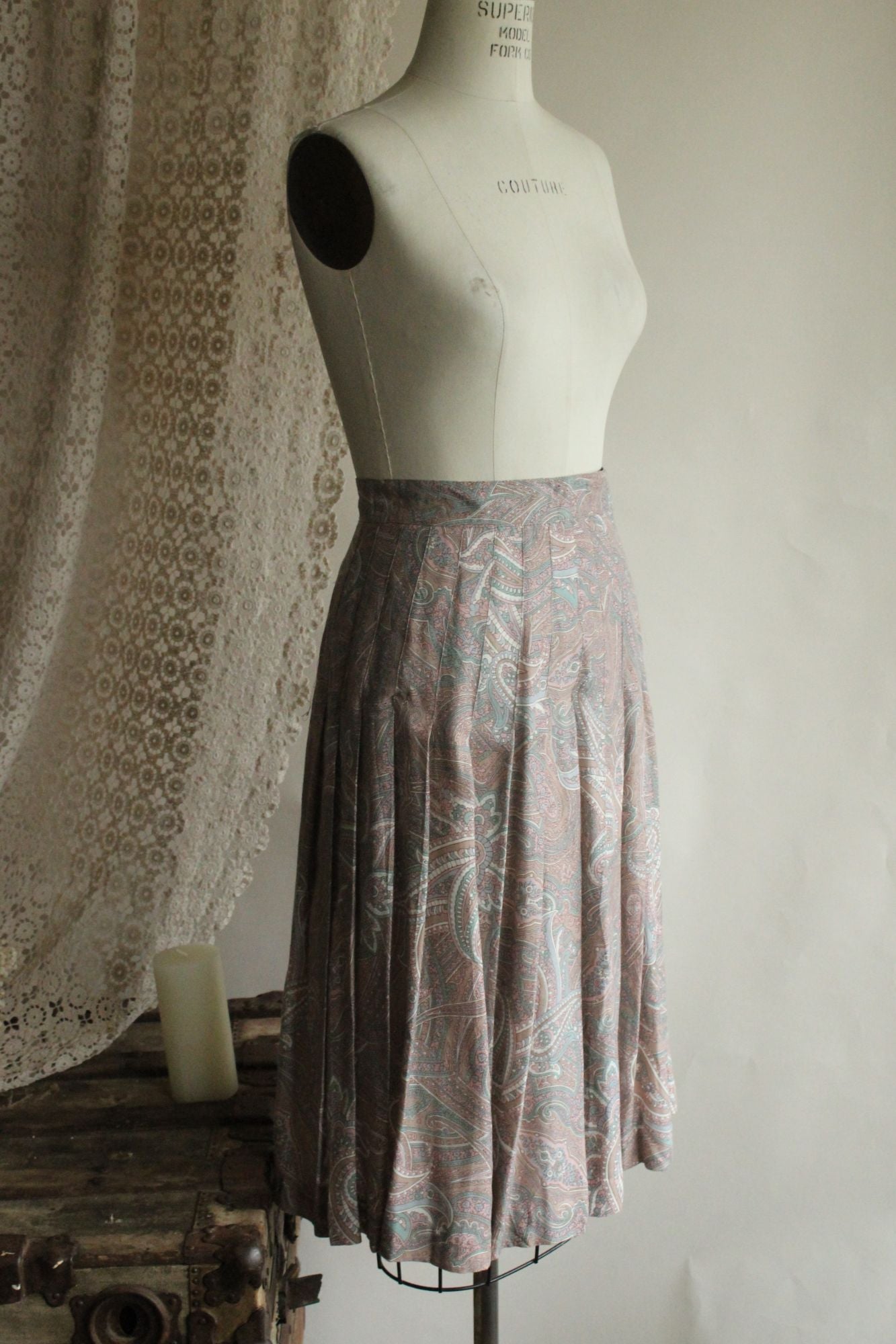 Vintage 1990s SK & Company Pleated  Paisley Print Skirt