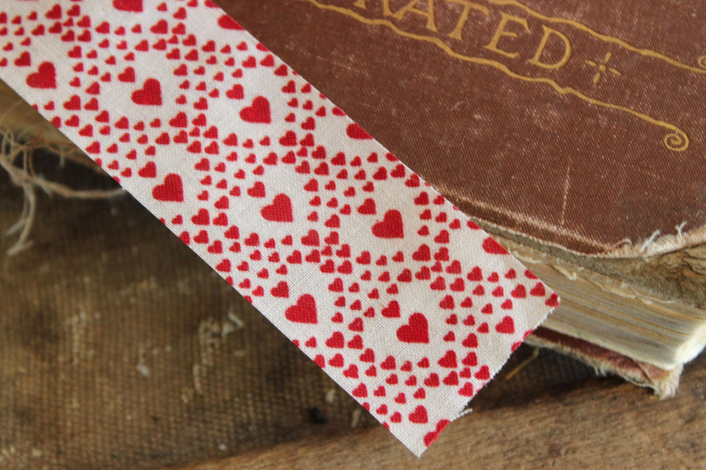 Vintage 1980s 1990s Offray Heart Ribbon Trim, 1 .5 Inch Wide 47" long