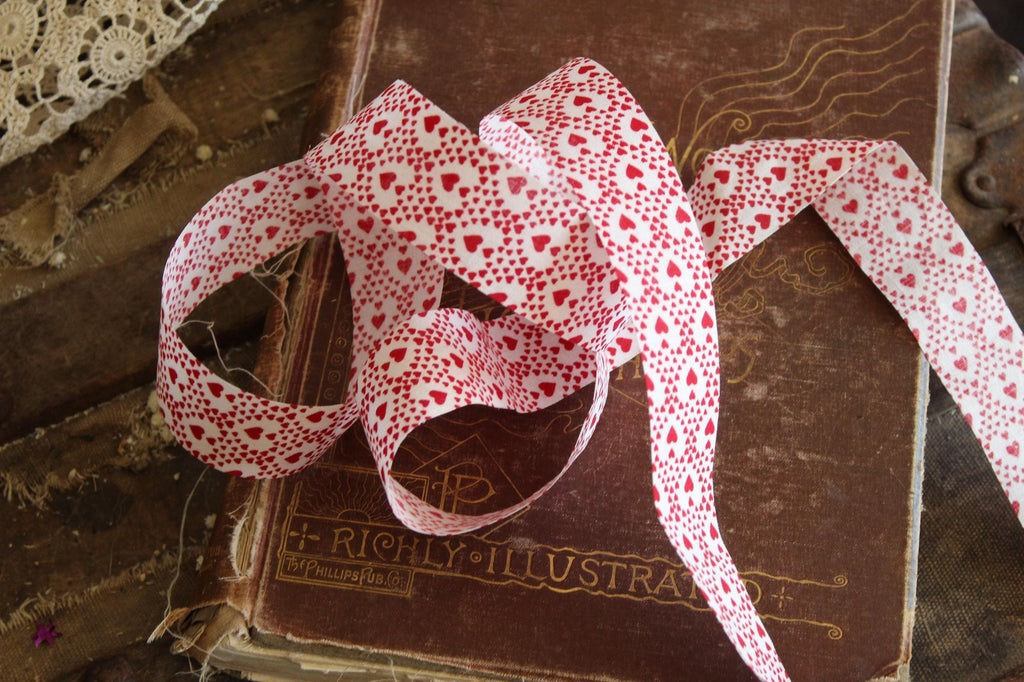 Vintage 1980s 1990s Offray Heart Ribbon Trim, 1 .5 Inch Wide 47" long