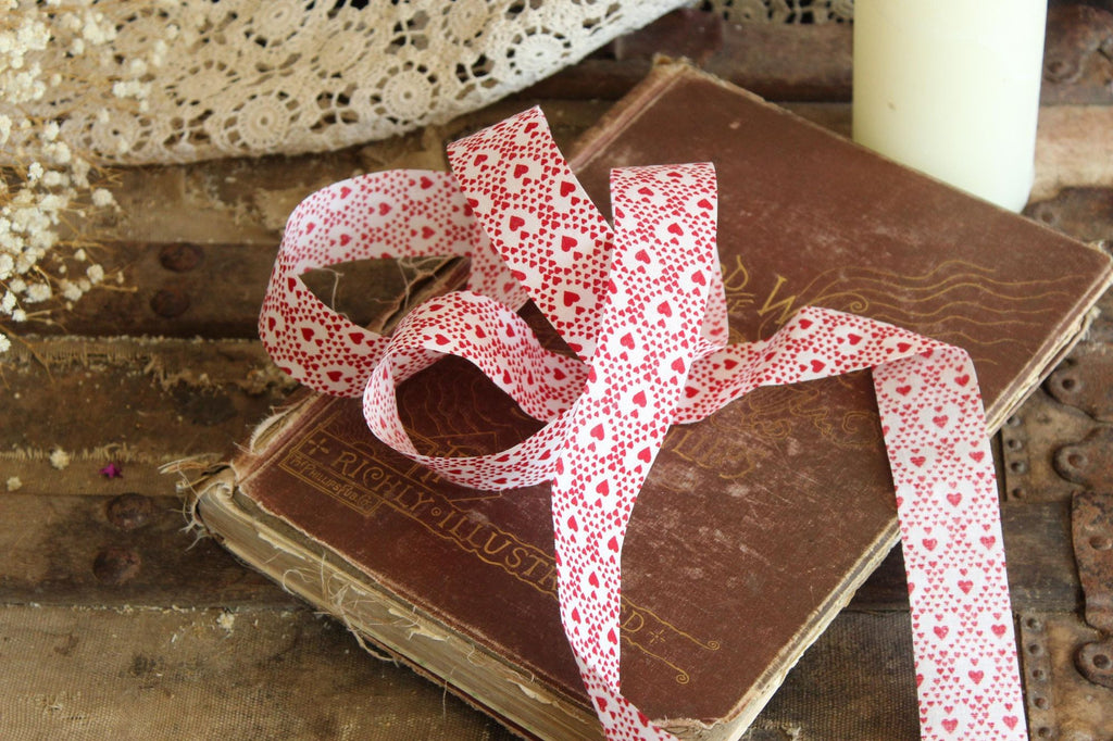 Vintage 1980s 1990s Offray Heart Ribbon Trim, 1 .5 Inch Wide 47" long