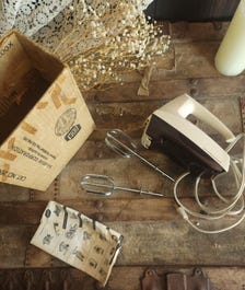 Vintage 1970s Sunbeam Mixmaster Hand Mixer