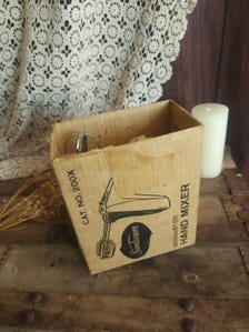 Vintage 1970s Sunbeam Mixmaster Hand Mixer