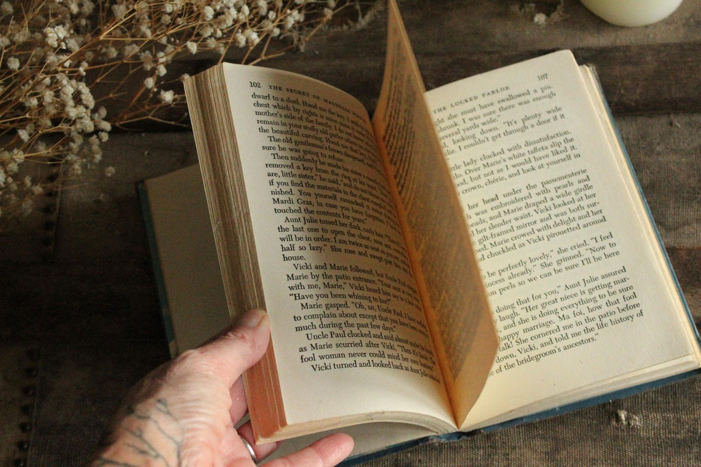 Vintage 1940s Book, "The Secret of Magnolia Manor" by Helen Wells