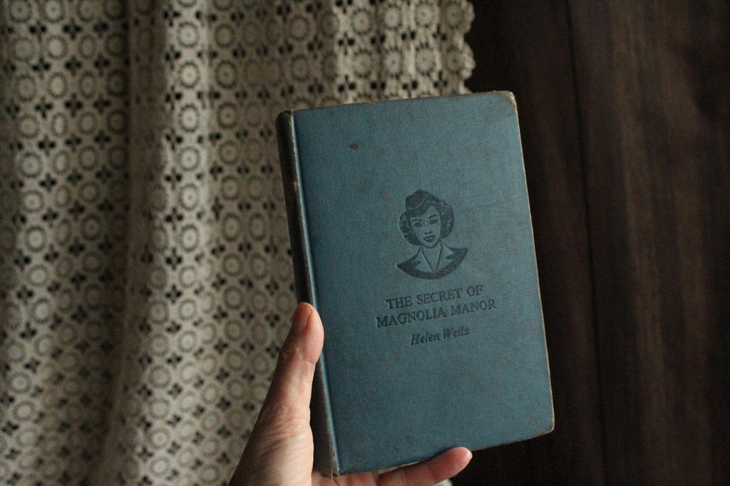 Vintage 1940s Book, "The Secret of Magnolia Manor" by Helen Wells