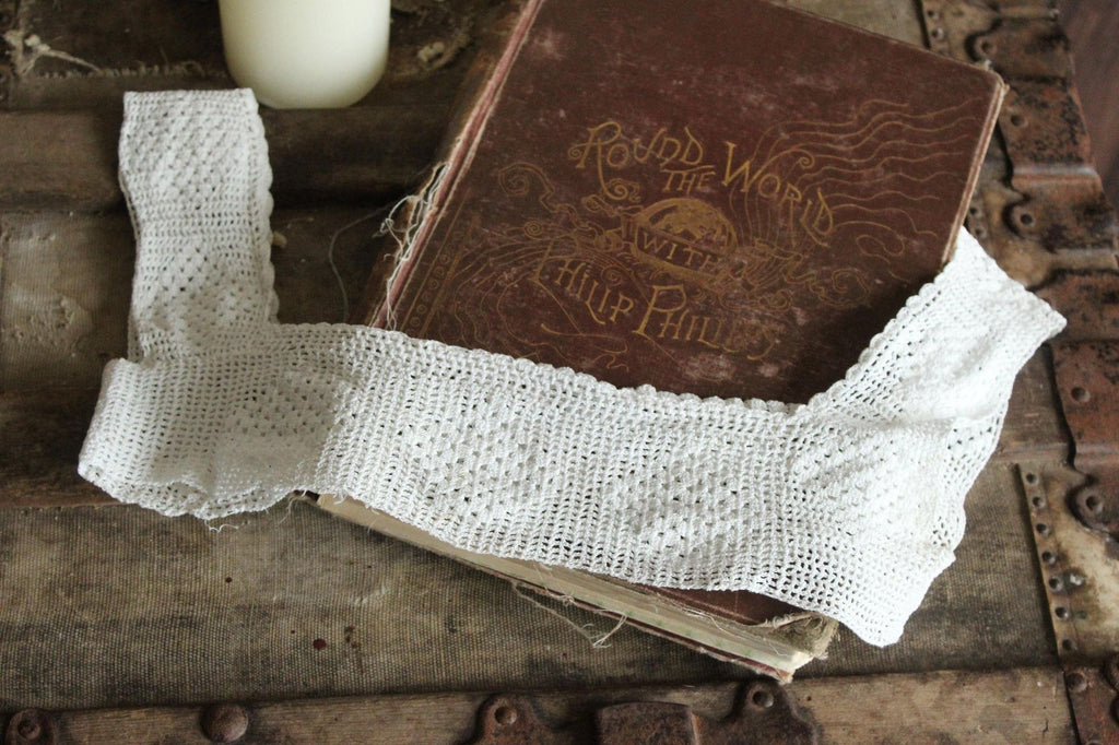 Vintage 1900s Edwardian White Crochet Lace Yoke Chemise Top Trim