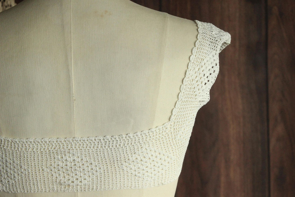 Vintage 1900s Edwardian White Crochet Lace Yoke Chemise Top Trim