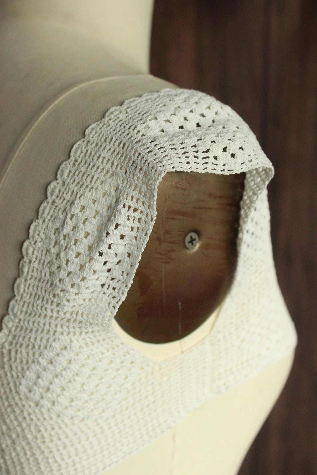 Vintage 1900s Edwardian White Crochet Lace Yoke Chemise Top Trim