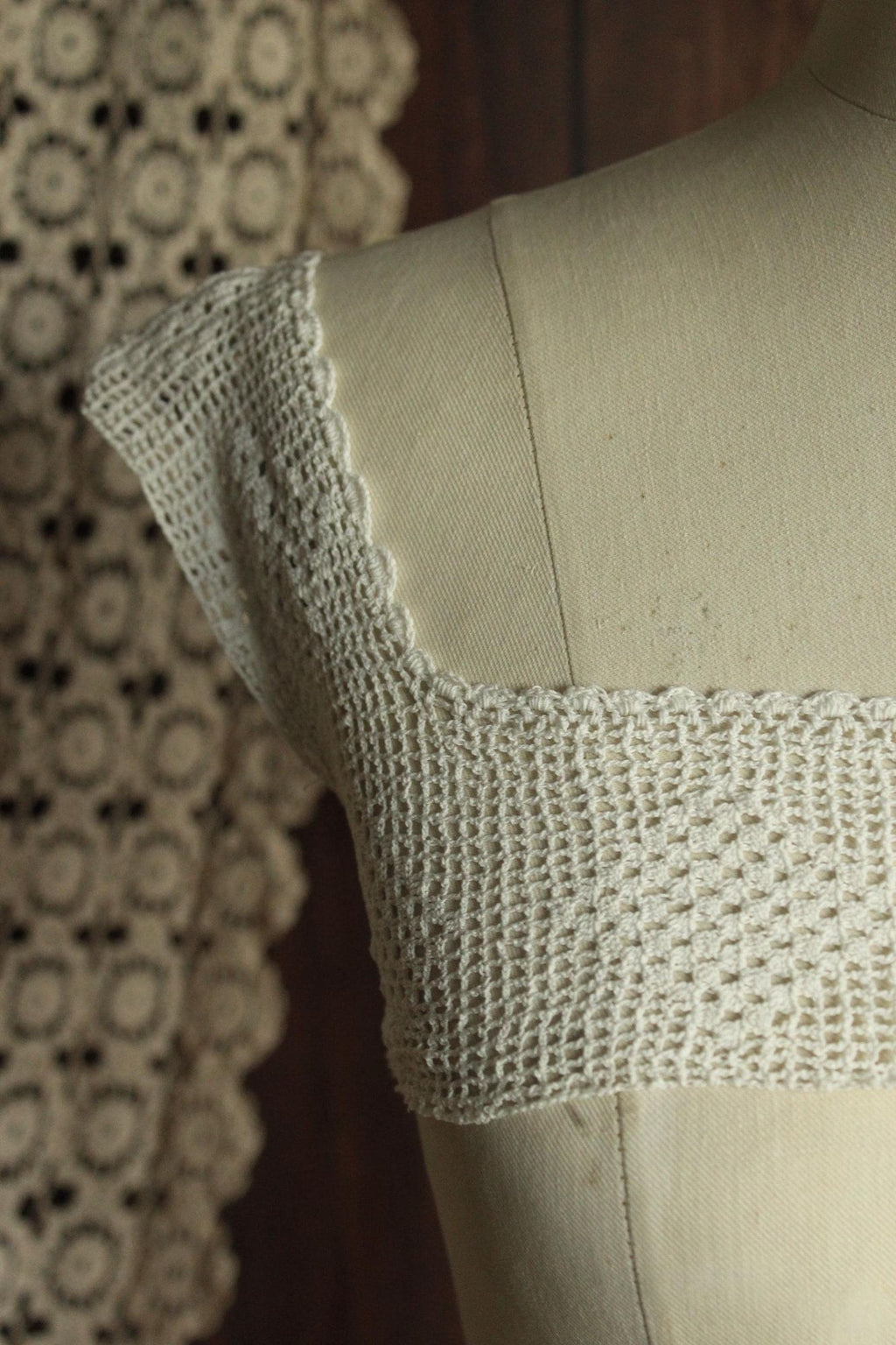Vintage 1900s Edwardian White Crochet Lace Yoke Chemise Top Trim