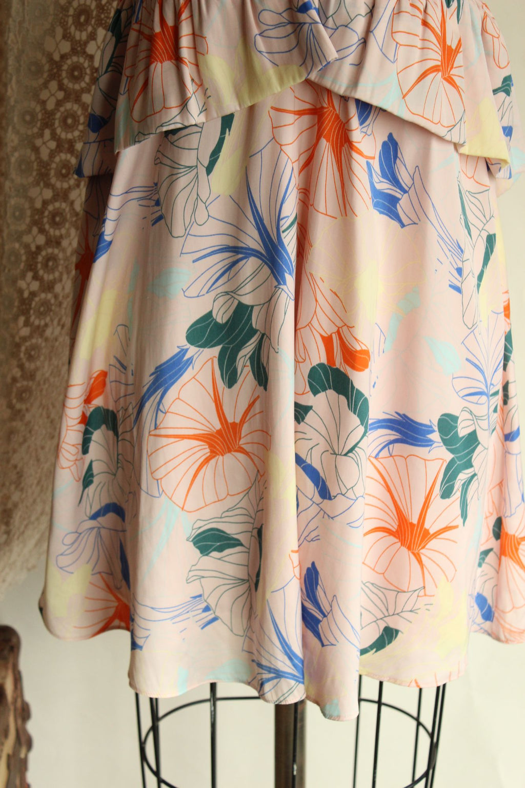 Alice & UO, Anthropologie, Heaven Ruffle Dress, Size 2, Babydoll style