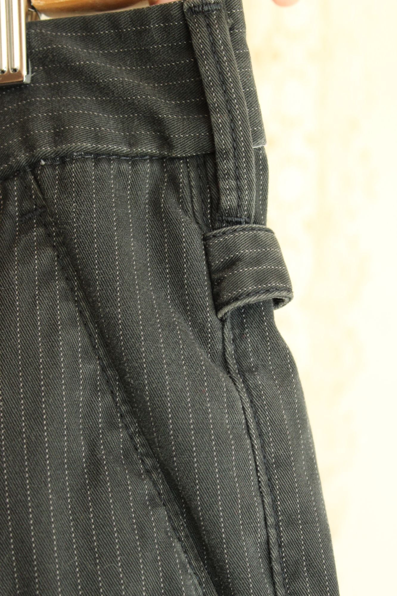 Mens Express ROCCO Pinstripe Pants 32x30 Slim Fit Low Rise Straight Leg Gray