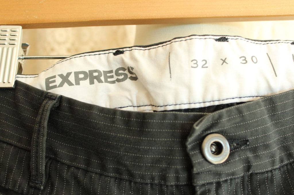 Mens Express ROCCO Pinstripe Pants 32x30 Slim Fit Low Rise Straight Leg Gray