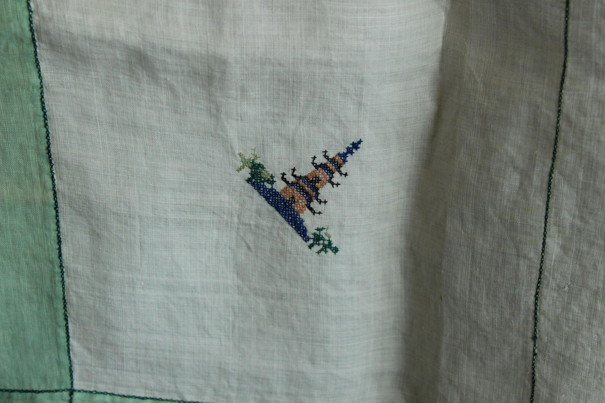 Vintage 1930s Asian Pagoda Embroidered Linen Tablecloth