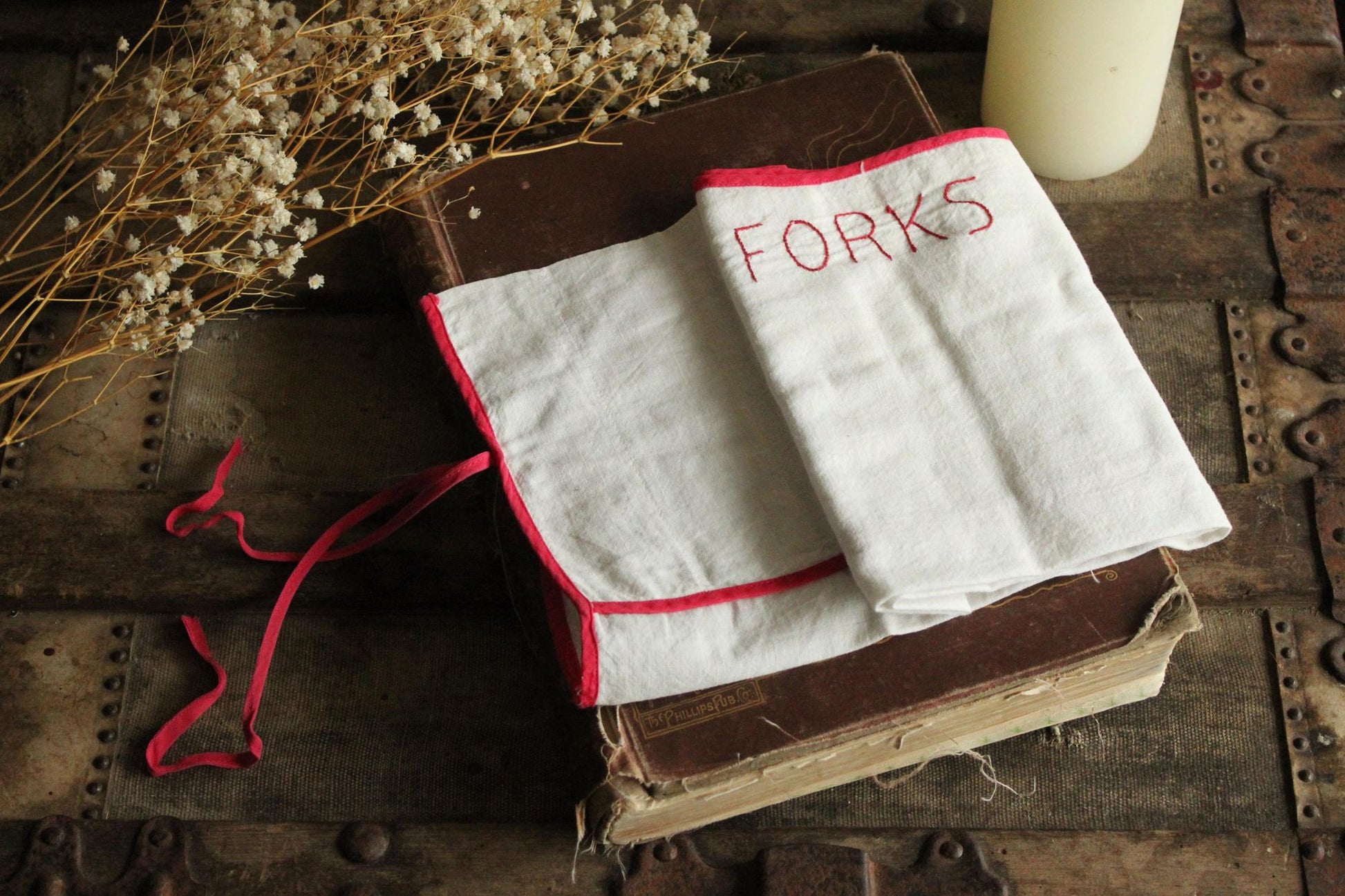 Vintage 1950s White And Red Fork Pocket