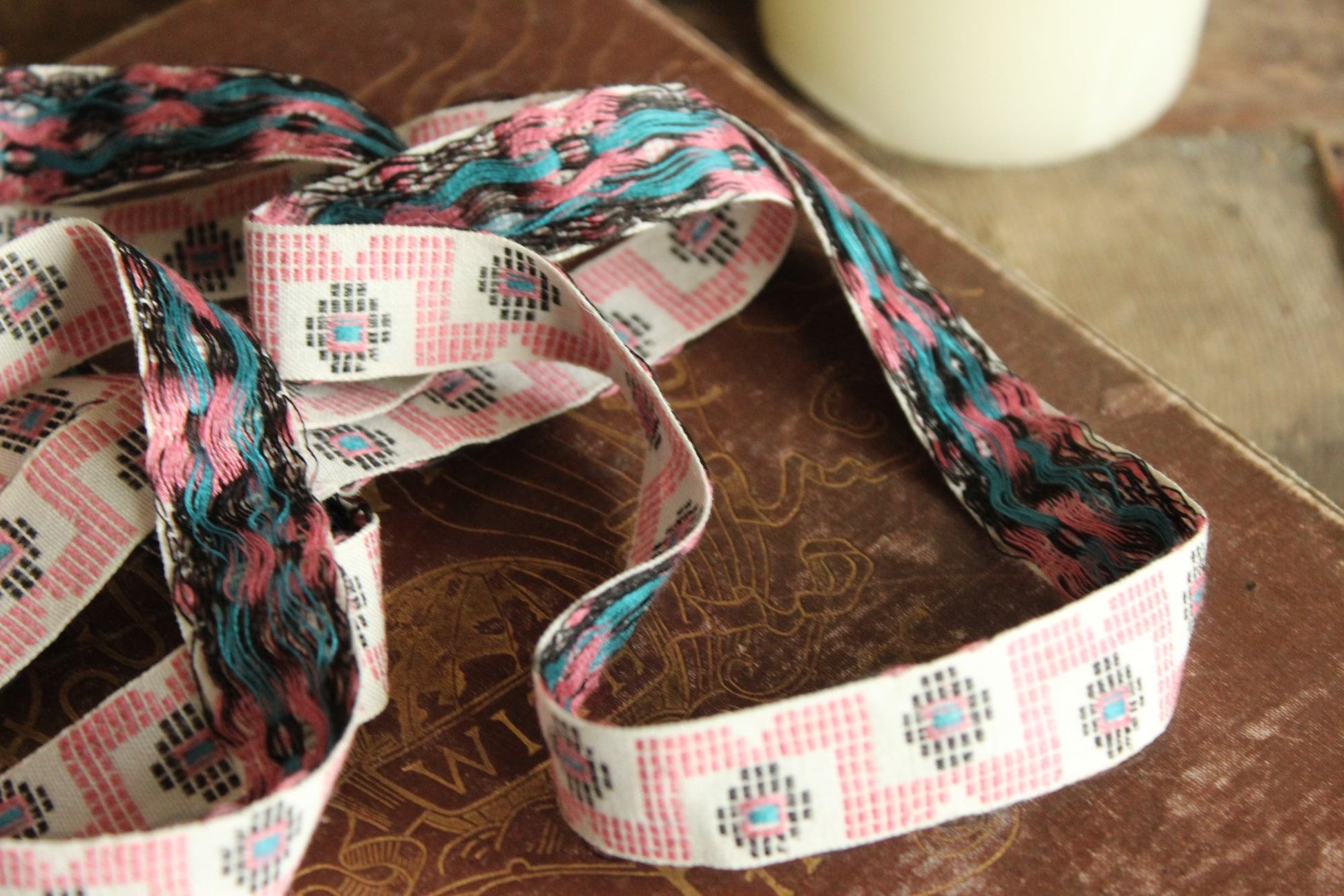 Vintage Jacquard Ribbon Trim, One Yard 24 Inch Piece .75 Inch Wide