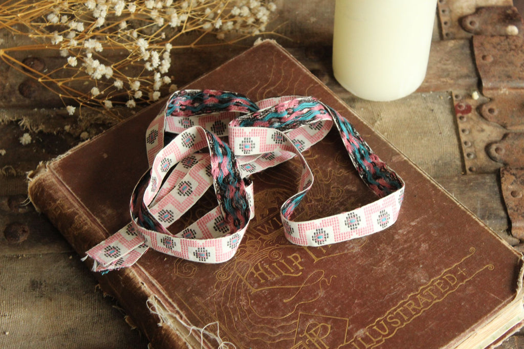 Vintage Jacquard Ribbon Trim, One Yard 24 Inch Piece .75 Inch Wide