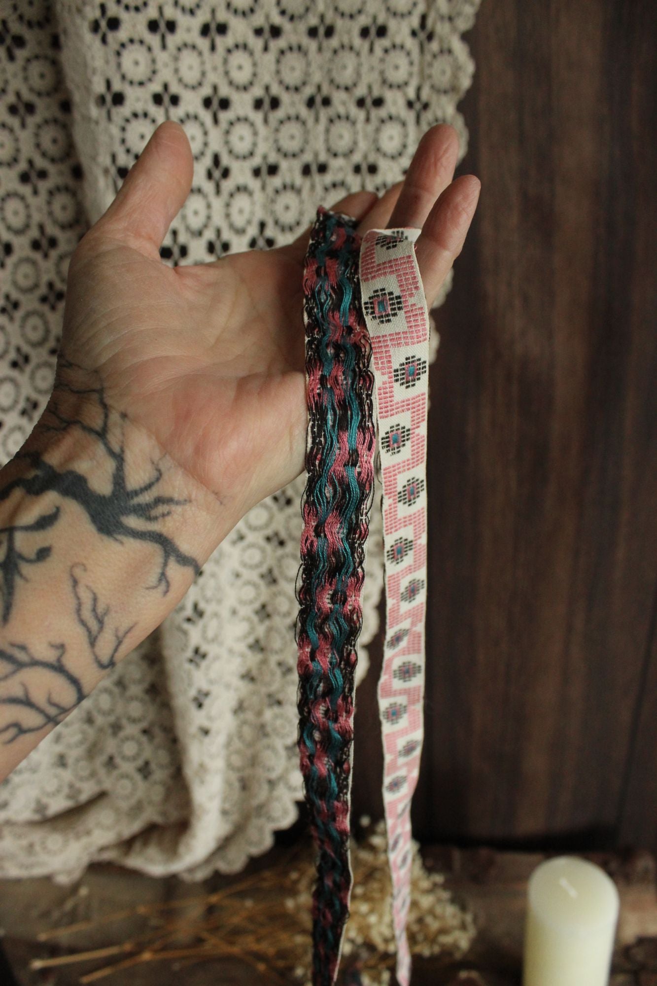 Vintage Jacquard Ribbon Trim, One Yard 24 Inch Piece .75 Inch Wide