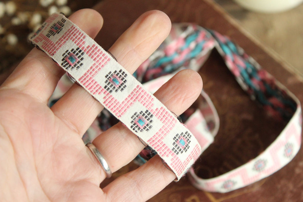 Vintage Jacquard Ribbon Trim, One Yard 24 Inch Piece .75 Inch Wide
