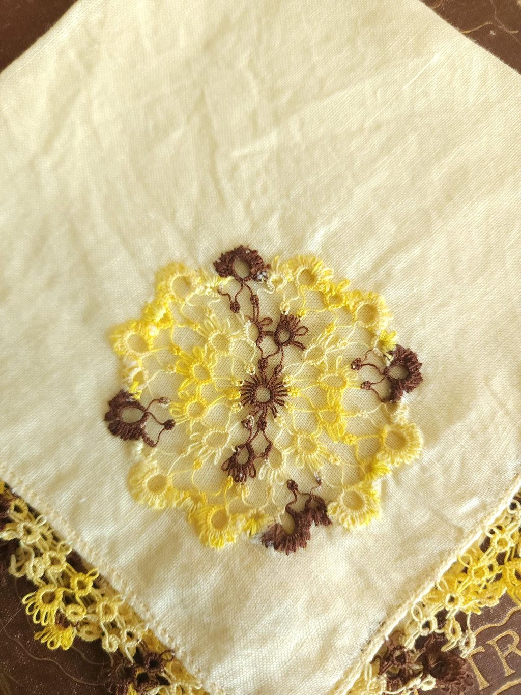 Vintage 1960s Hand Tatted Lace on Pale Yellow Linen Handkerchief