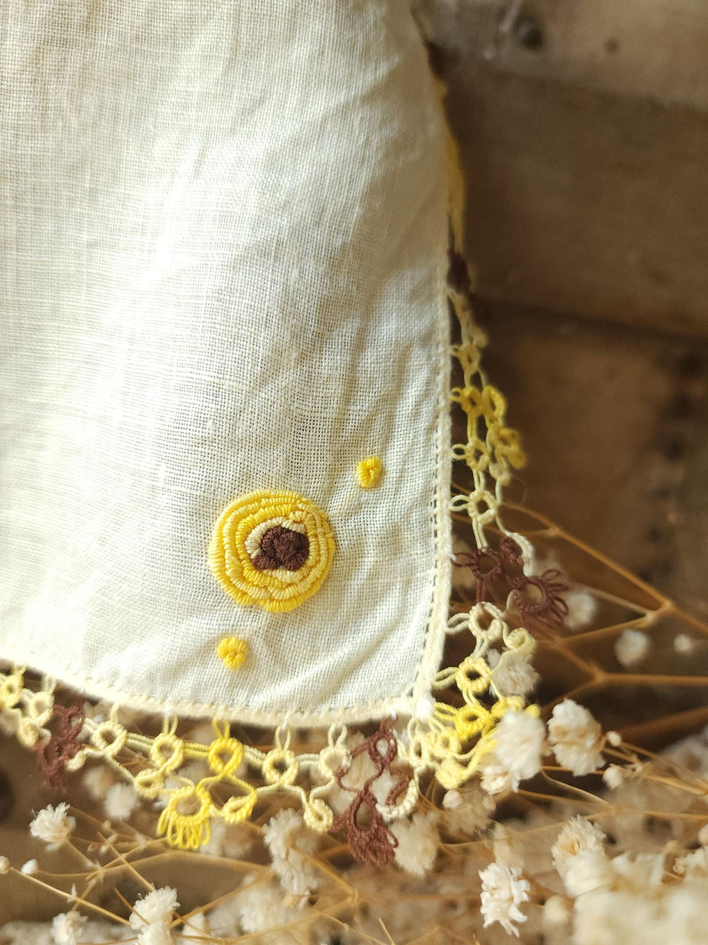 Vintage 1960s Hand Tatted Lace on Pale Yellow Linen Handkerchief