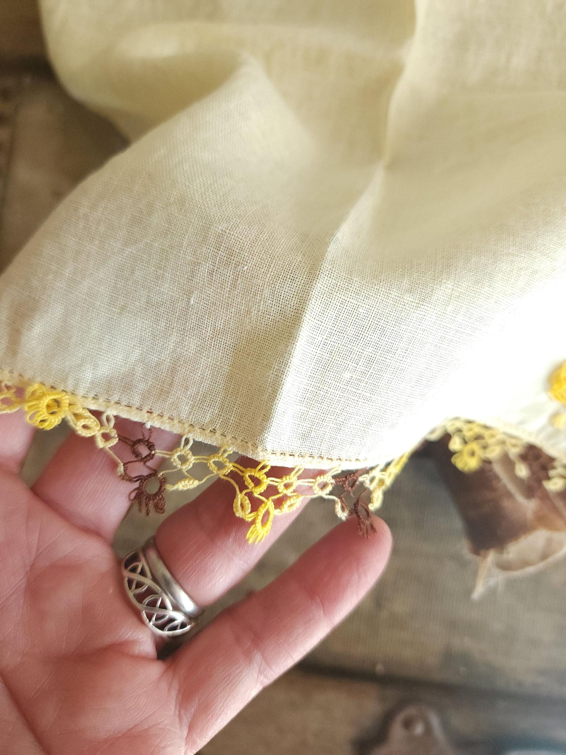 Vintage 1960s Hand Tatted Lace on Pale Yellow Linen Handkerchief