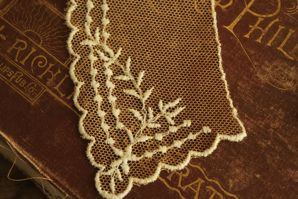 Vintage Pair of 9" Long Ivory Lace Collar Appliques