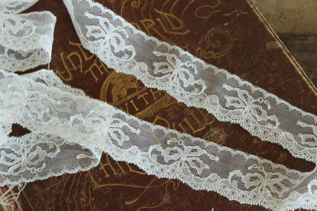 Vintage White Lace Trim, 3 Yards, 1.25" wide, Nylon, Sewing Supply