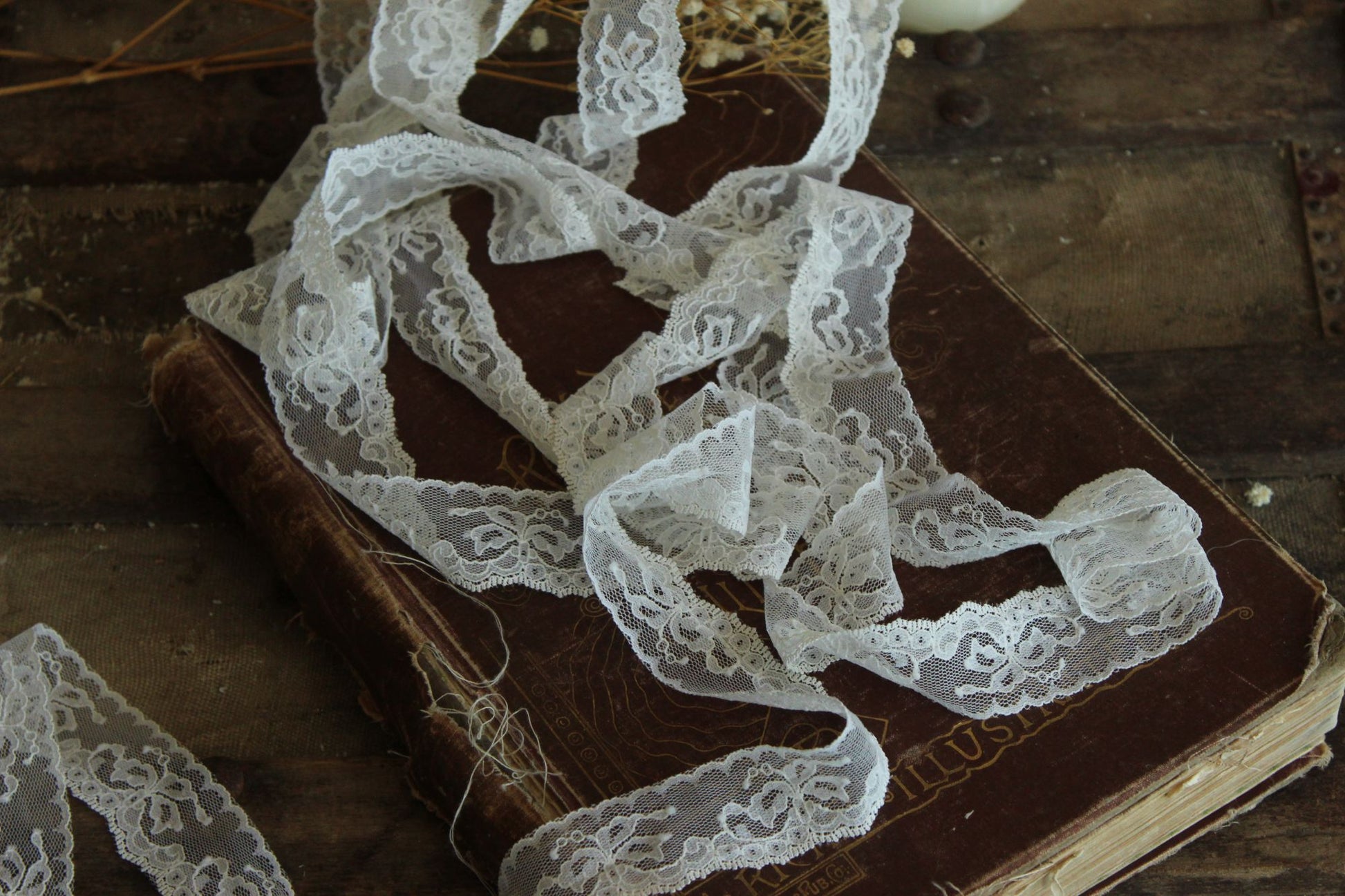 Vintage White Lace Trim, 3 Yards, 1.25" wide, Nylon, Sewing Supply