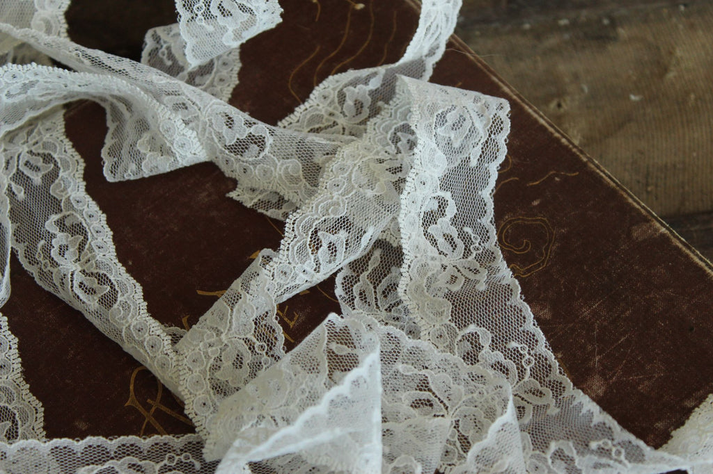 Vintage White Lace Trim, 3 Yards, 1.25" wide, Nylon, Sewing Supply