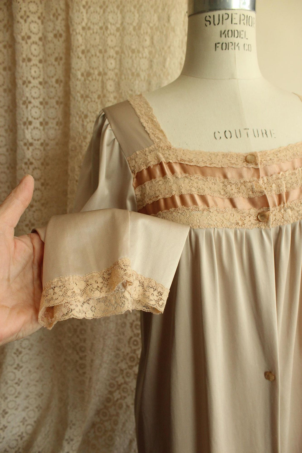 Vintage 1970s Brown Peignoir Robe with Pockets by Lorraine