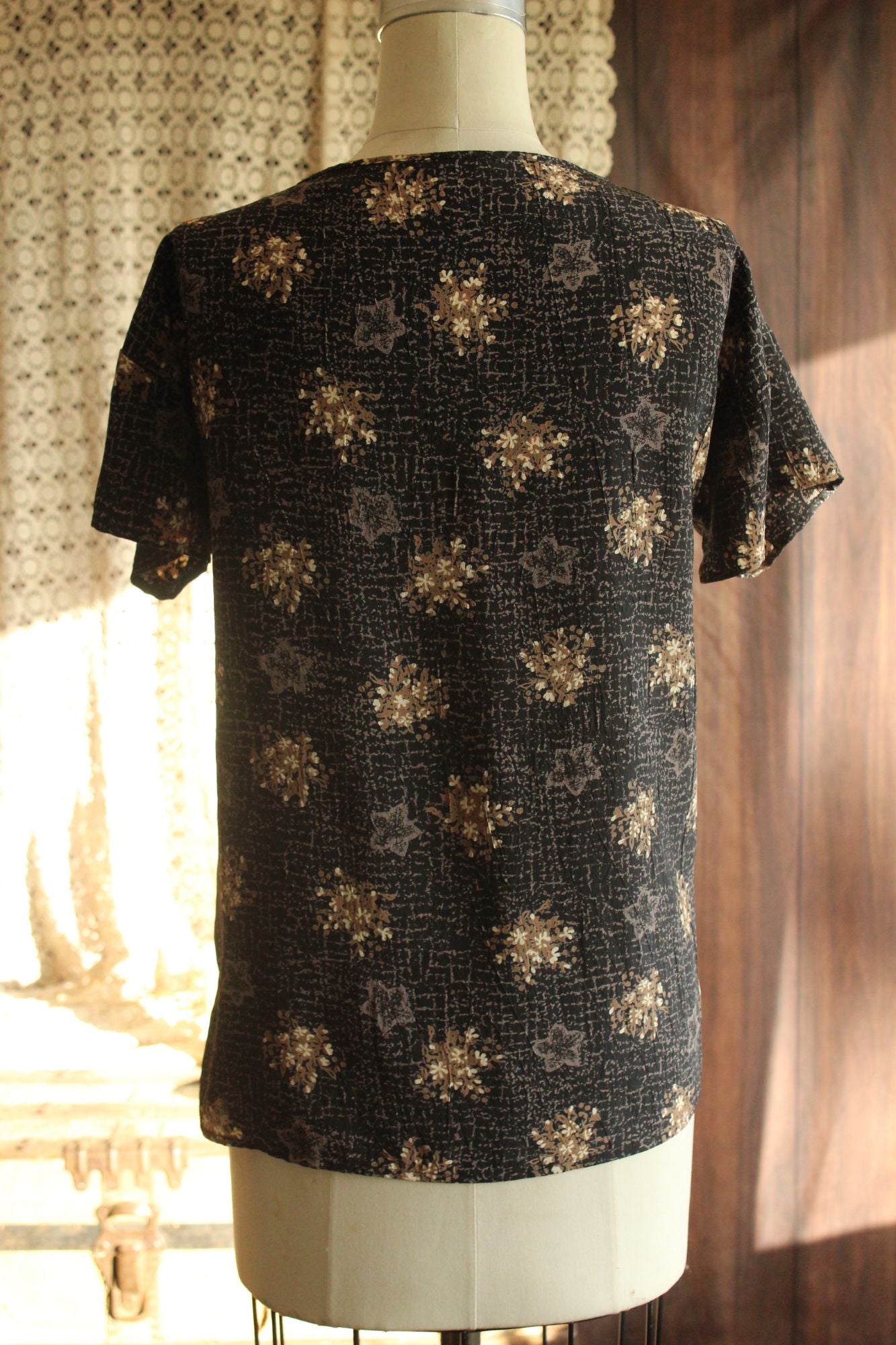 Vintage 1990s Black and Gold and Gray Floral Print Top