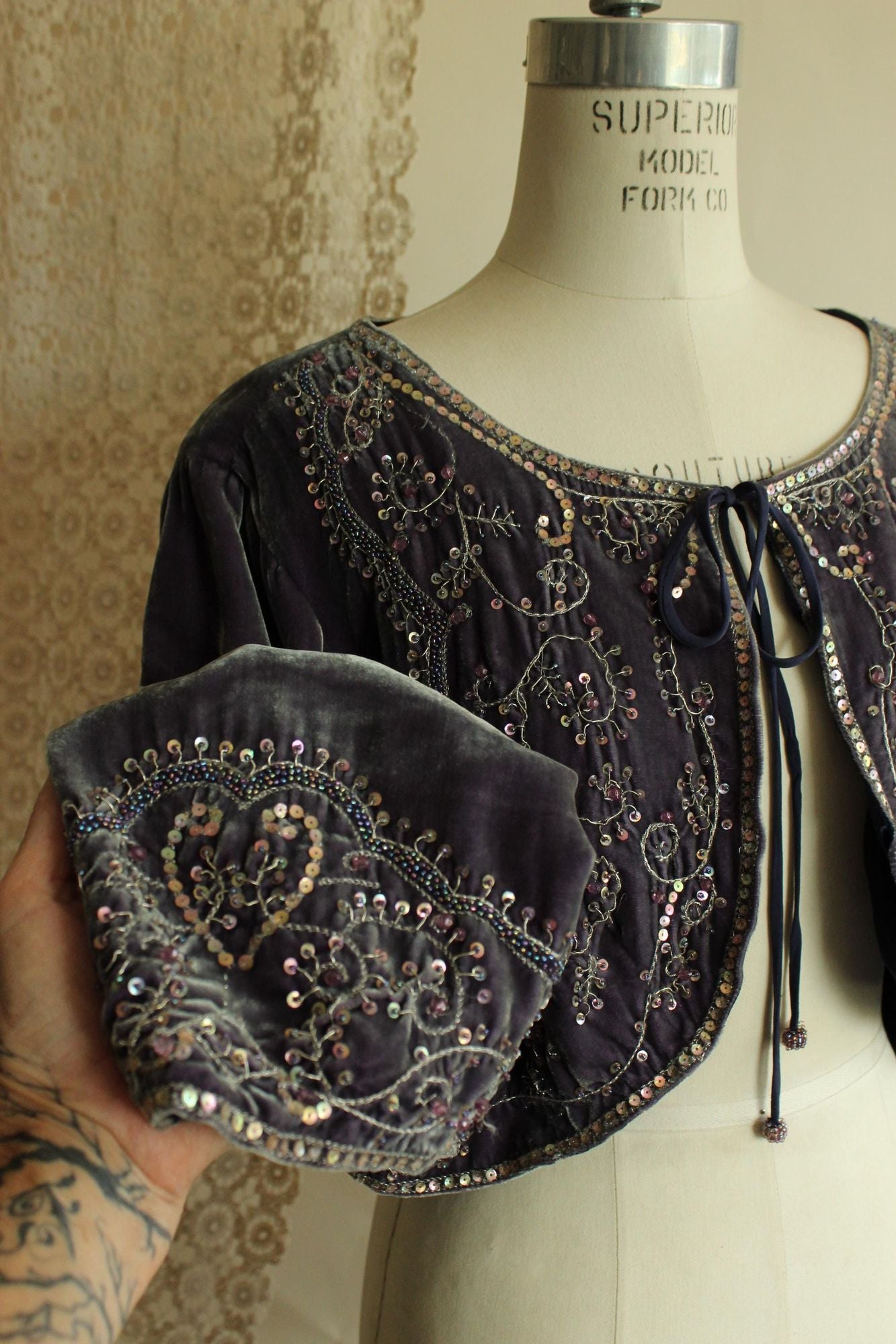 Vintage 1990s 2000s ECI Purple Velvet Bolero Shrug with Beading, Size Large
