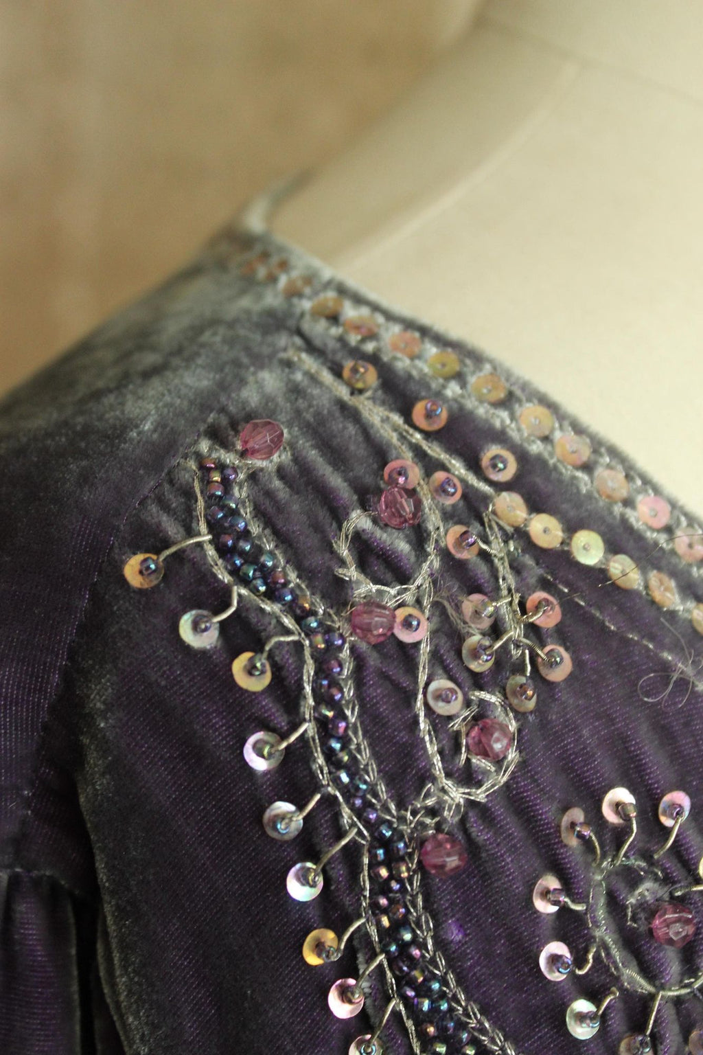Vintage 1990s 2000s ECI Purple Velvet Bolero Shrug with Beading, Size Large