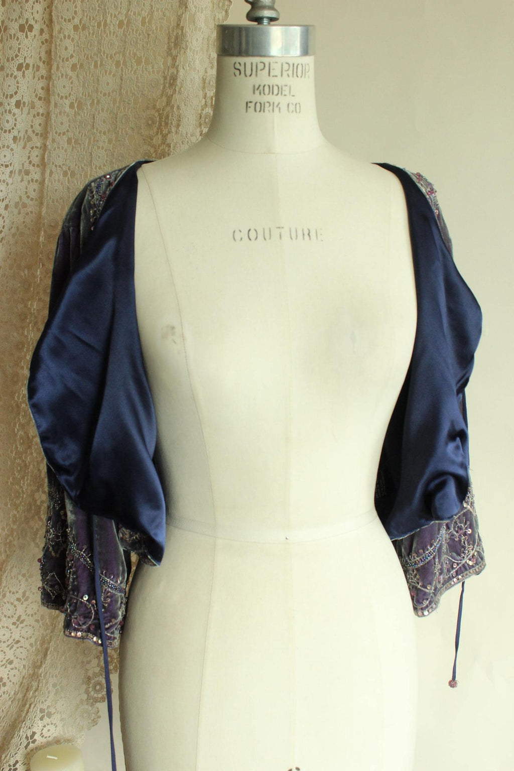 Vintage 1990s 2000s ECI Purple Velvet Bolero Shrug with Beading, Size Large