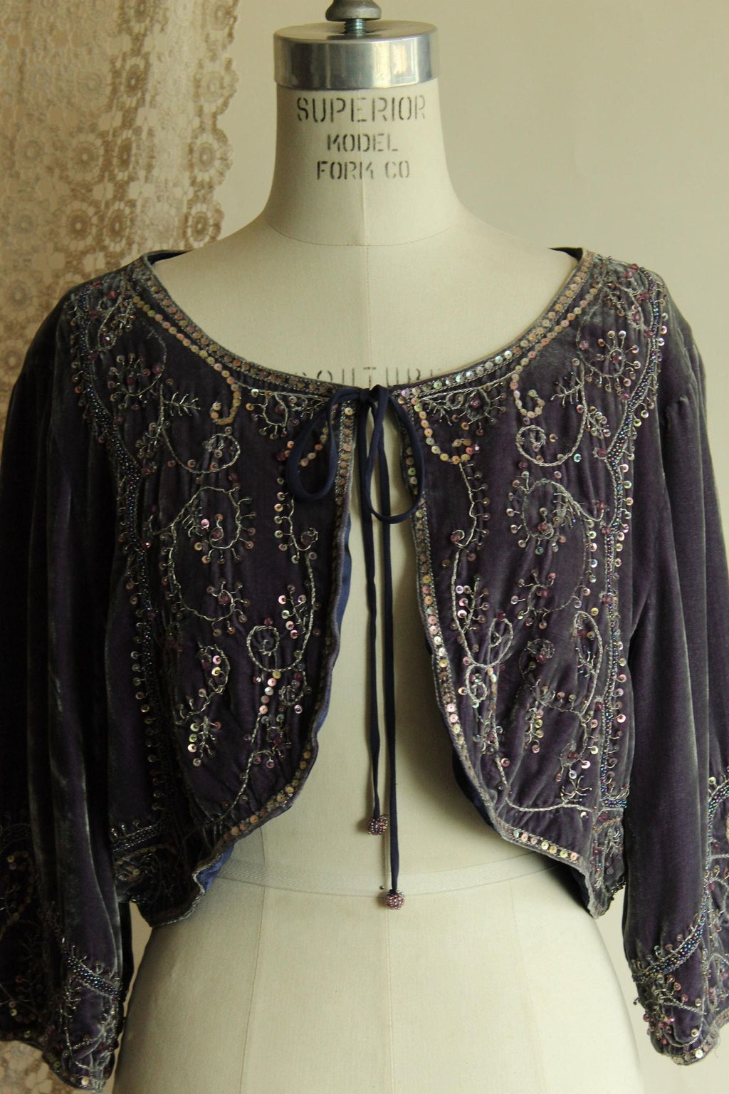Vintage 1990s 2000s ECI Purple Velvet Bolero Shrug with Beading, Size Large