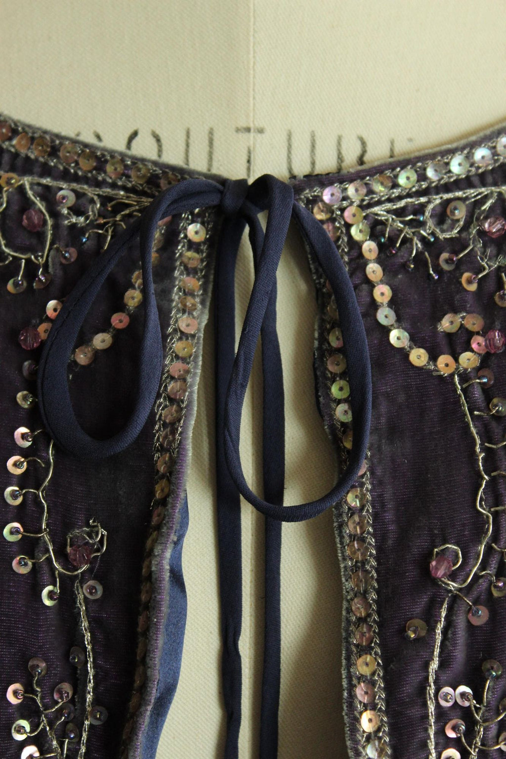 Vintage 1990s 2000s ECI Purple Velvet Bolero Shrug with Beading, Size Large
