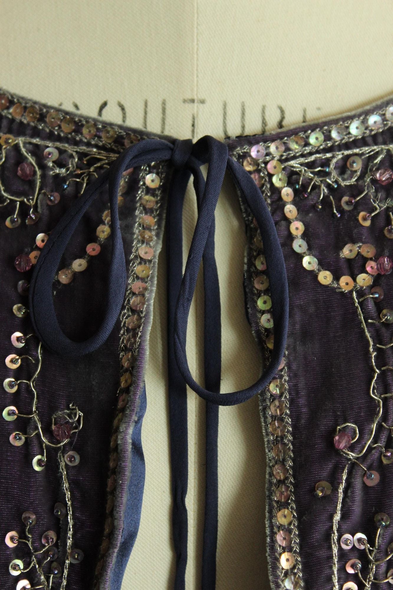Vintage 1990s 2000s ECI Purple Velvet Bolero Shrug with Beading, Size Large