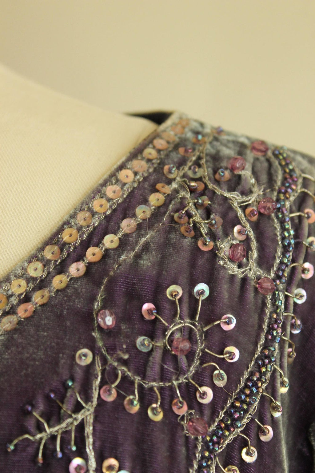 Vintage 1990s 2000s ECI Purple Velvet Bolero Shrug with Beading, Size Large
