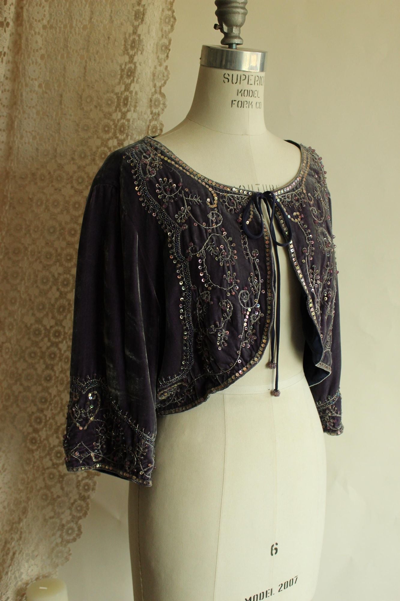 Vintage 1990s 2000s ECI Purple Velvet Bolero Shrug with Beading, Size Large