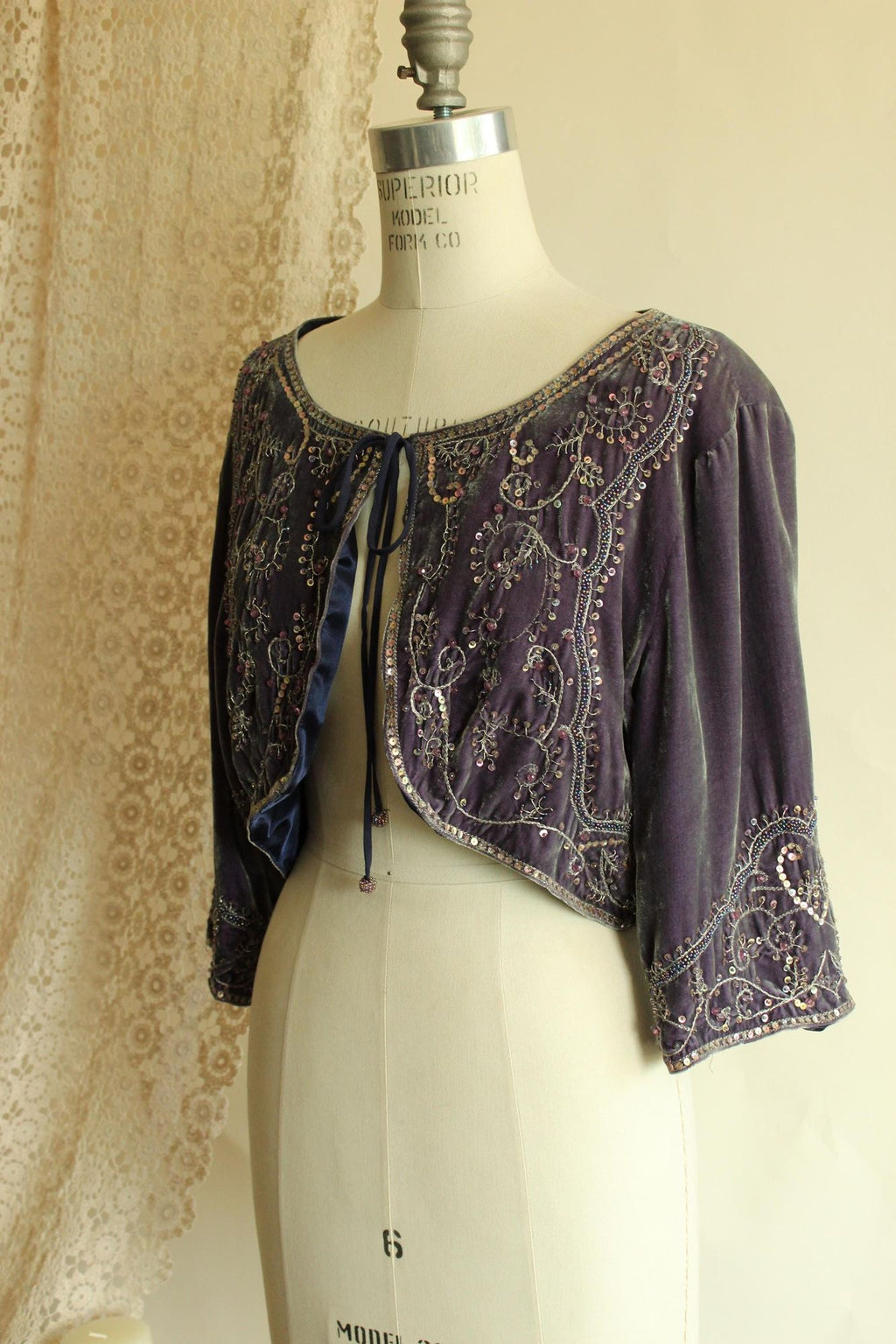 Vintage 1990s 2000s ECI Purple Velvet Bolero Shrug with Beading, Size Large