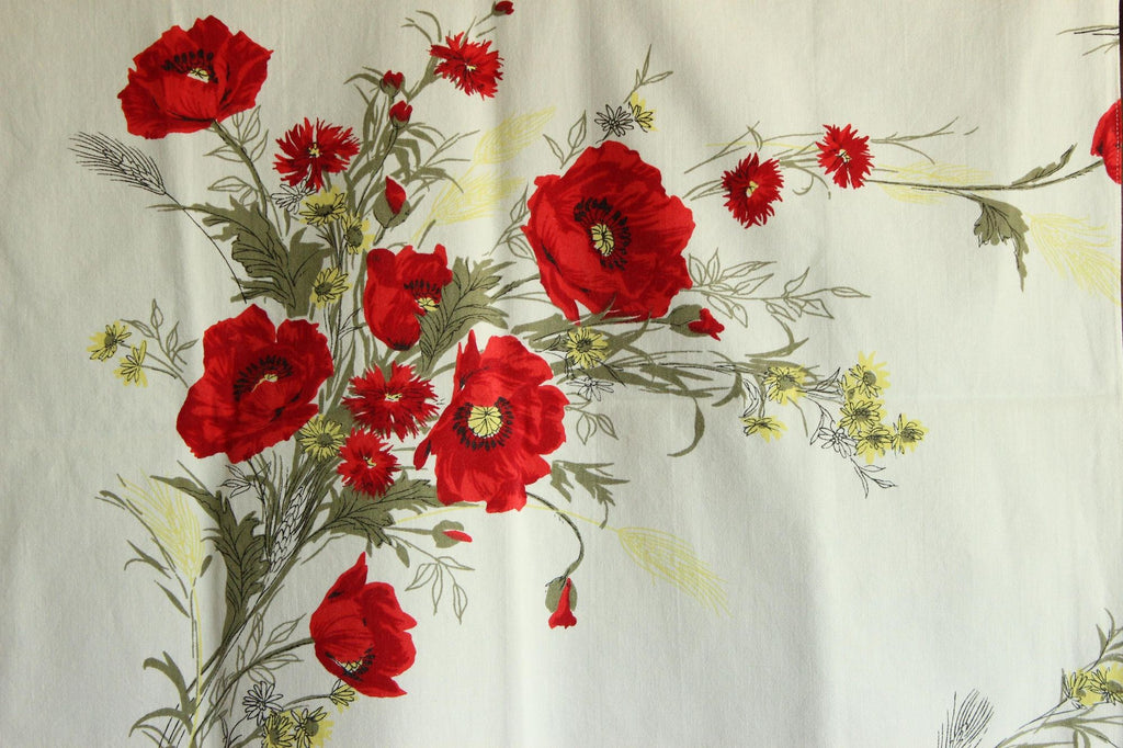 Vintage 1950s Red Poppy Flower Print Table Topper