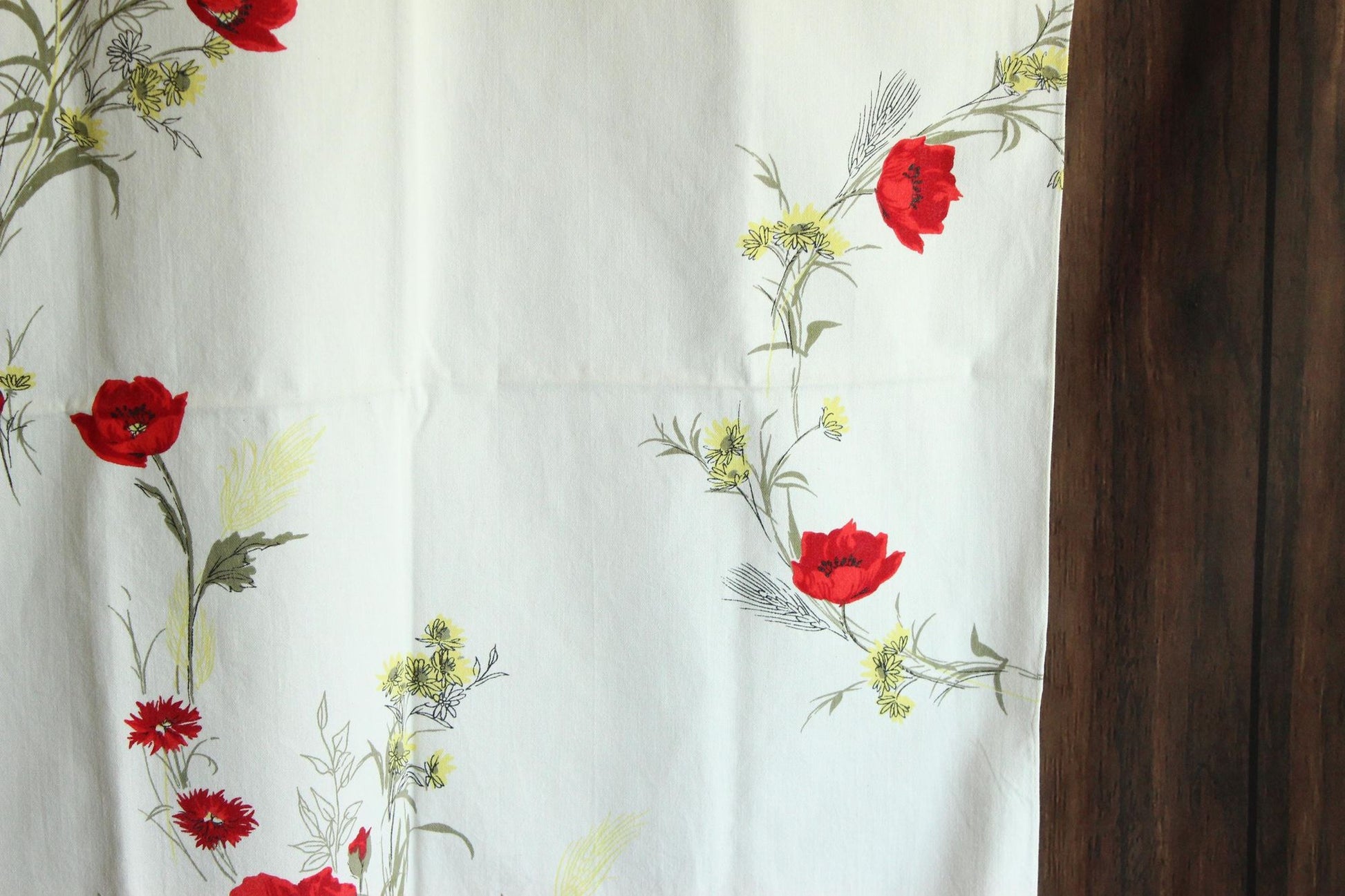 Vintage 1950s Red Poppy Flower Print Table Topper