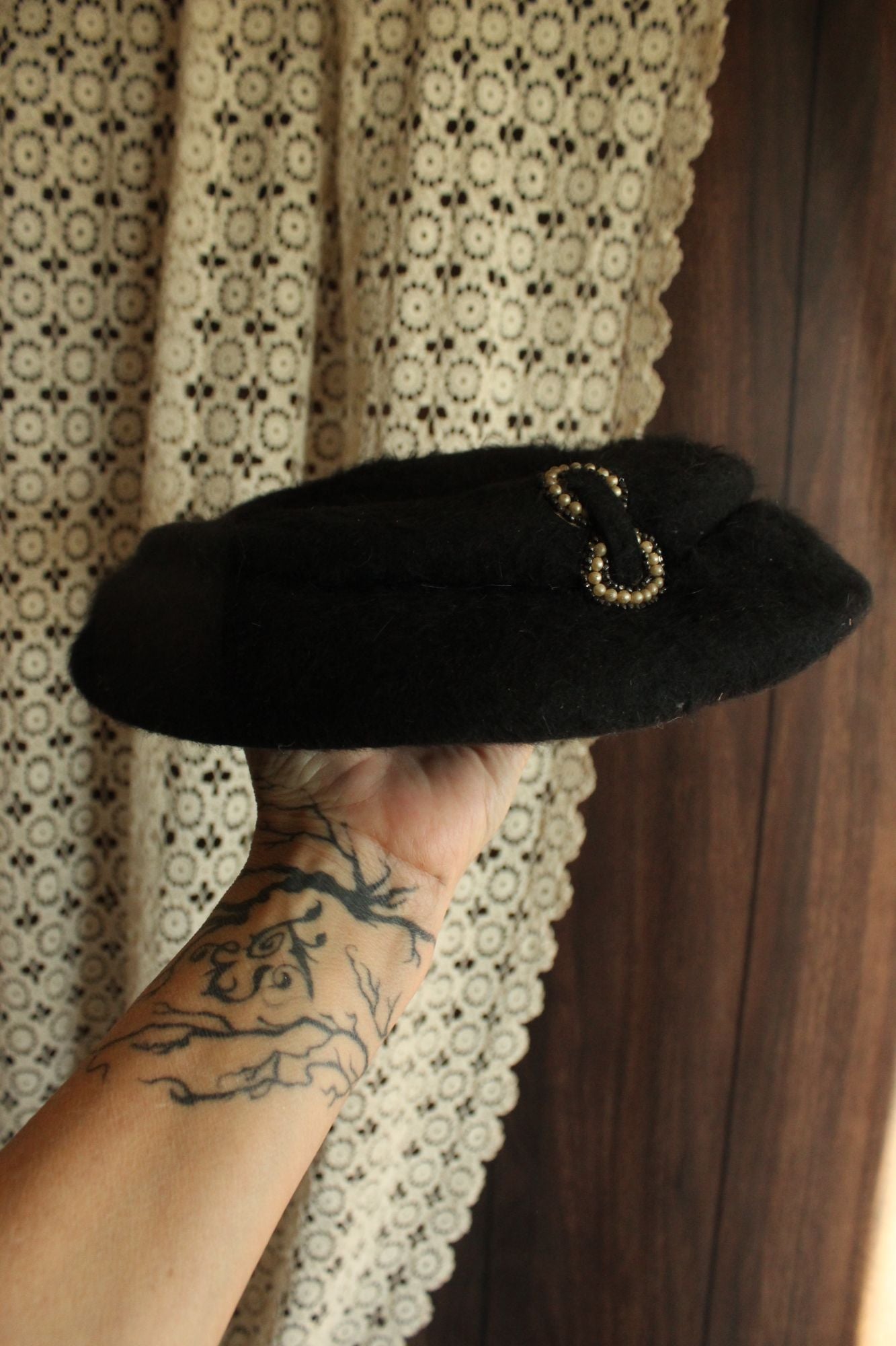 Vintage 1940s Black Plate Hat with Faux Pearls