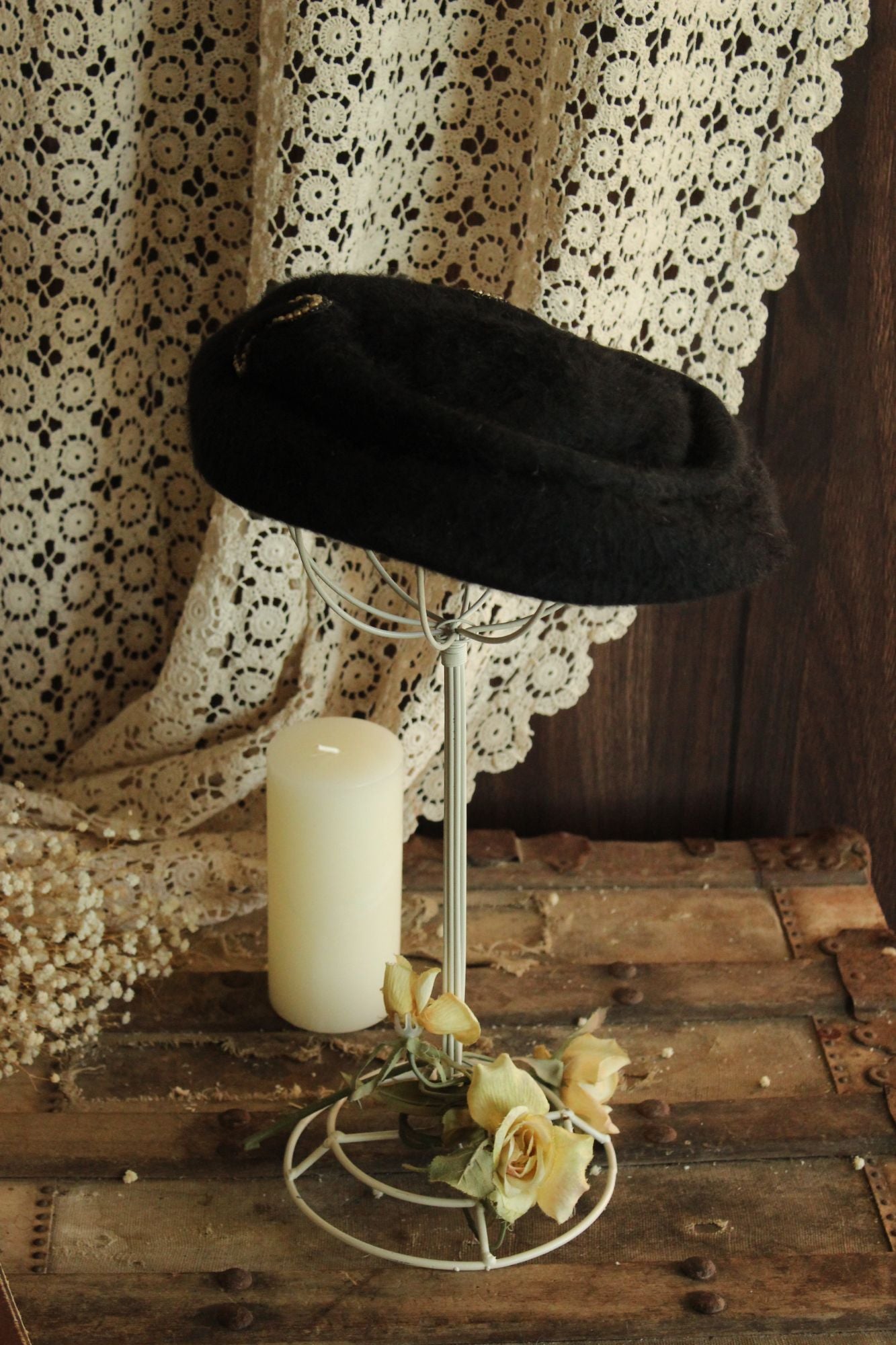 Vintage 1940s Black Plate Hat with Faux Pearls