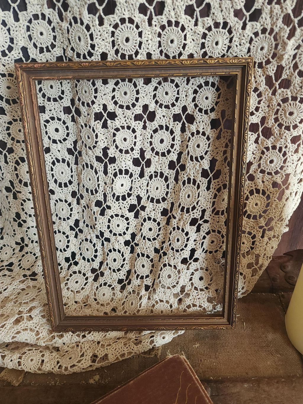 Vintage 1950s 6x9" Wood Frame in an Antique Victorian Style
