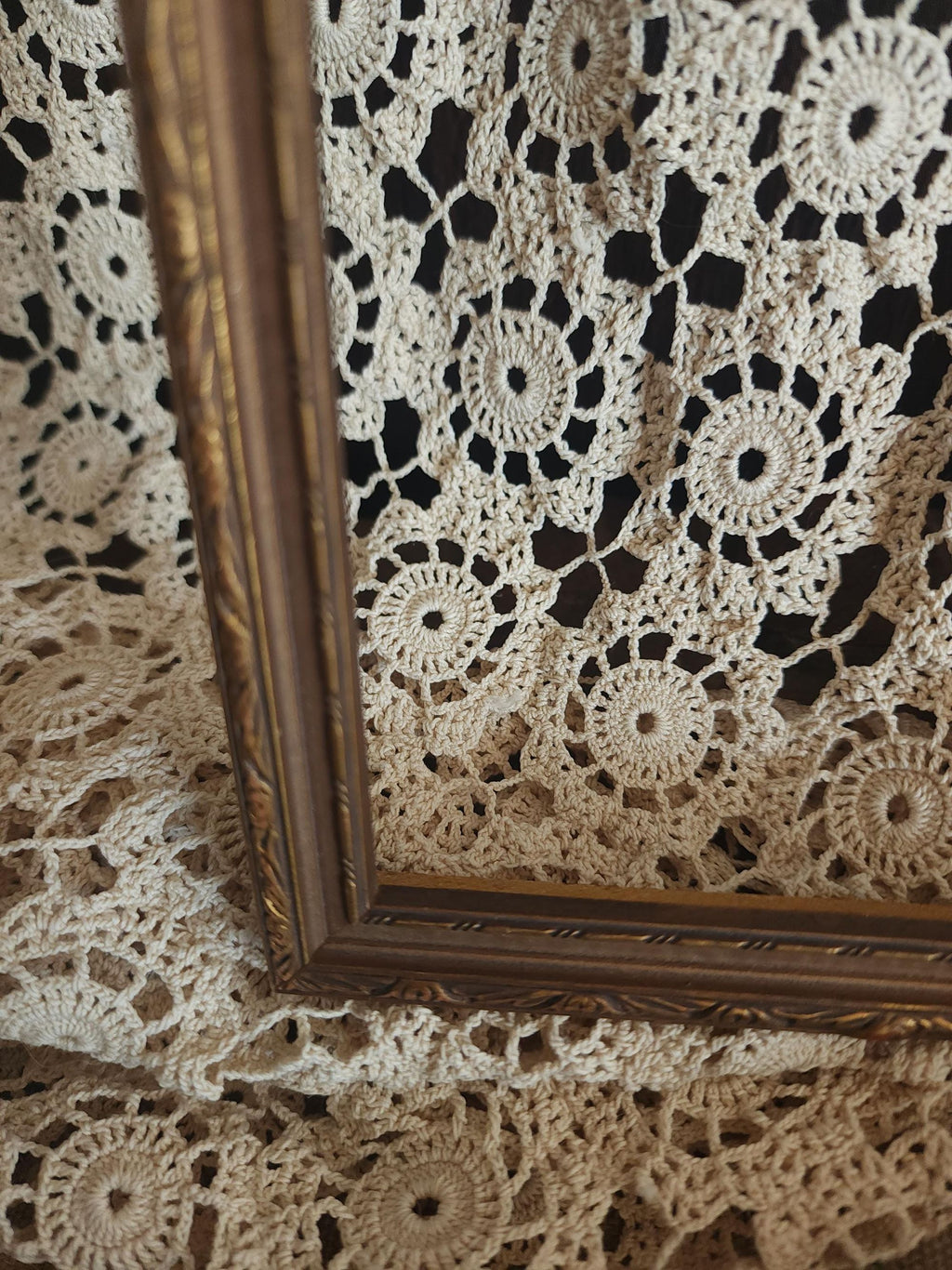Vintage 1950s 6x9" Wood Frame in an Antique Victorian Style