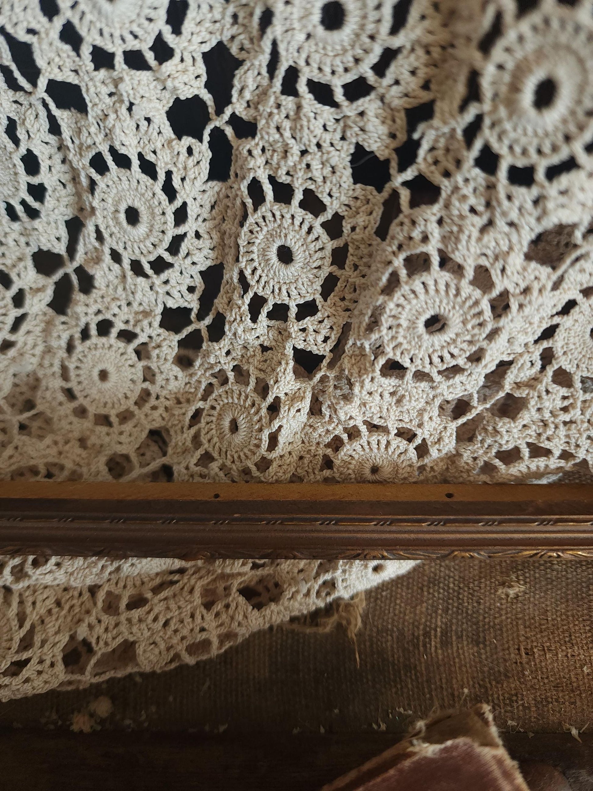 Vintage 1950s 6x9" Wood Frame in an Antique Victorian Style